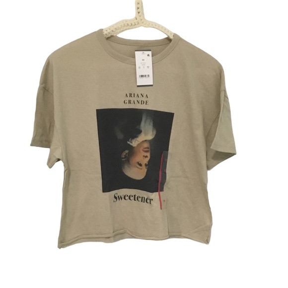 Ariana Grande women’s tshirt Sweetner, XS, brand new - Picture 1 of 5